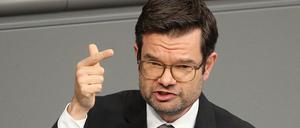 Marco Buschmann (FDP), Bundesjustizminister, spricht im Deutschen Bundestag.