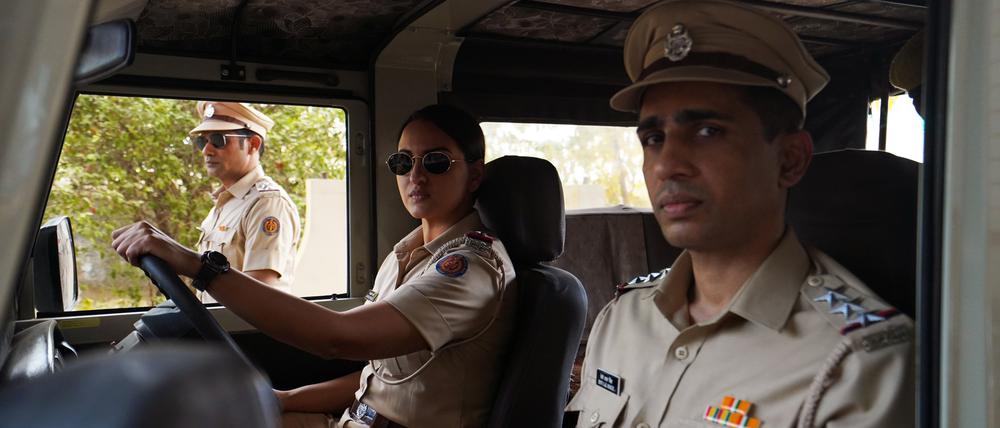 Sonakshi Sinha stellt sich in der indischen Serie „Dahaad“ als Polizistin Anjali Bhaati der Dominanz der Männerwelt entgegen.