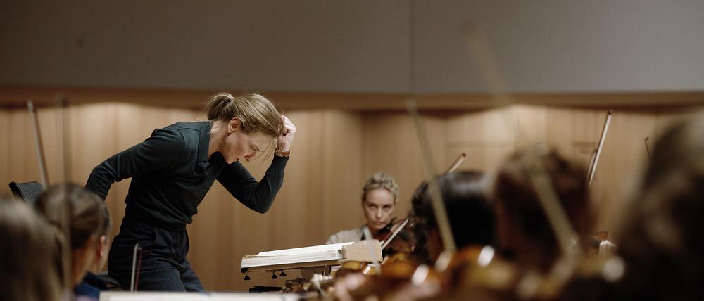 Cate Blanchett als Lydia Tár in einer Szene des Films „Tár“