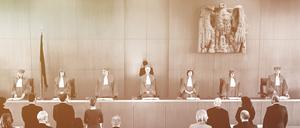 In Sachen „Desiderius-Erasmus-Stiftung“. Der Zweite Senat des Bundesverfassungsgerichtes verkündet das Urteil: Die staatliche Förderung politischer Stiftungen bedarf eines gesonderten Parlamentsgesetzes. 