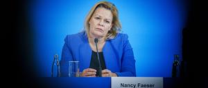 Nancy Faeser (SPD), Bundesministerin für Inneres und Heimat, auf einer Pressekonferenz.
