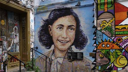 Die Hackeschen Höfe, Anne Frank Zentrum.