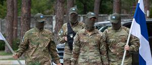 Soldaten des russischen Freiwilligenbataillons „Legion Freiheit Russlands“ in Irpin.