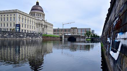 Am Spreekanal von Friedrichsgracht bis Schloßbrücke: Hier soll das Flussbad entstehen.