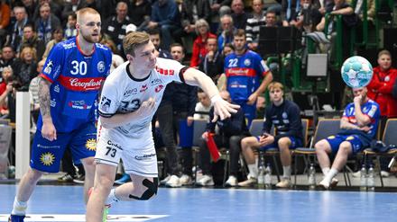 Timo Kastening spielt mit Melsungen am Sonntag bei den Füchsen in Berlin.