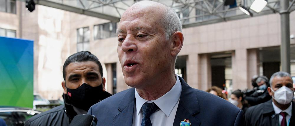 Tunesiens Präsident Kais Saied sichert sich immer mehr Macht.