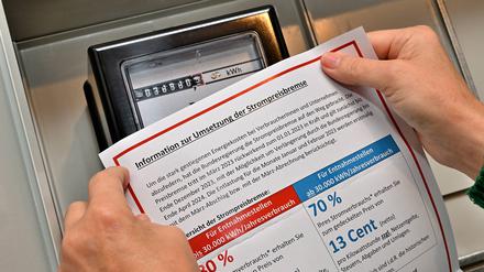 Ein Informationsblatt eines Stromversorgers zur Umsetzung der Strompreisbremse. 