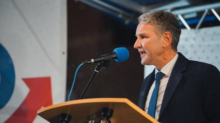 Björn Höcke, Vorsitzender der AfD Thüringen, bei einer Rede im Dezember (Archivbild).