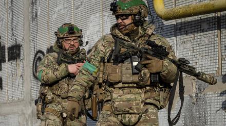 Ukrainische Soldaten im Einsatz.