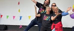 Dunja Wolff (Mitte) und Mitstreiter:innen des Kult Bölsche e.V. 