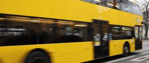 Bei der Buslinie 186 gibt es morgens gleich zwei Staustellen: die Osdorfer Straße und der Ostpreußendamm.