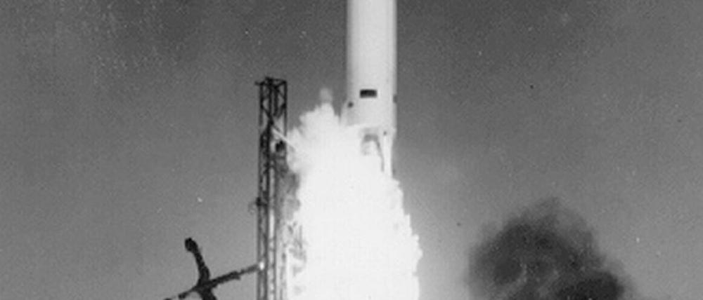 Eine Rakete vom Typ Thor Agena B befördert hier Discoverer 34 ins All (5. Nov. 1961)