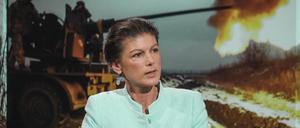 Sahra Wagenknecht, Bundestagsabgeordnete der Partei Die Linke während der ARD-Sendung „hart aber fair“. 