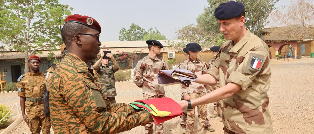 Übergabezeremonie zum Abzug der französischen Truppen aus Burkina Faso am 18. Februar 2023.