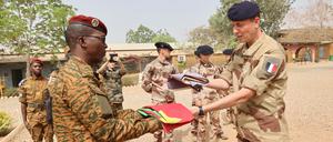 Übergabezeremonie zum Abzug der französischen Truppen aus Burkina Faso am 18. Februar 2023. 