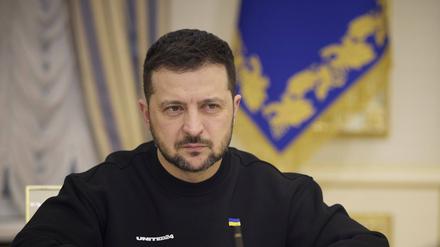 February 27, 2023, Kyiv, Kyiv Oblast, Ukraine: Ukrainian President Volodymyr Zelenskyy during a face-to-face meeting with U.S Treasury Secretary Janet Yellen at the Mariinsky Palace, February 27, 2023 in Kyiv, Ukraine. Kyiv Ukraine - ZUMAp138 20230227_zaa_p138_008 Copyright: xPoolx/UkrainianxPresidentiax