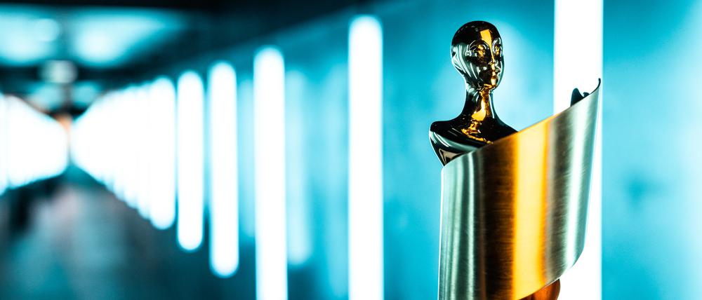 LOLA Deutscher Filmpreis © Clemens Porikys Lola Statue Deutscher Filmpreis