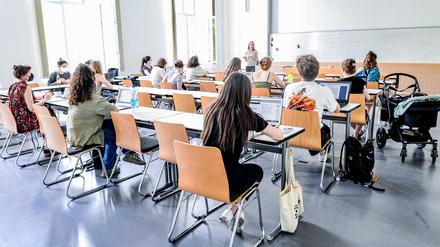 Studierende in einem Seminarraum der Humboldt-Universität in Berlin.
