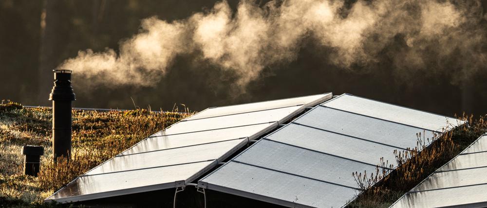 Schornstein einer Gastherme: Ab 2027 wird die Heizsaison für viele wohl empfindlich teurer.