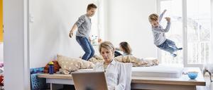 Wie schön, die Kinder haben frei. Blöd nur, wenn man selbst trotzdem arbeiten muss.