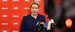 Franziska Giffey (SPD), Regierende Bürgermeisterin von Berlin, gibt eine Pressekonferenz nach der Sitzung des SPD-Landesvorstandes.