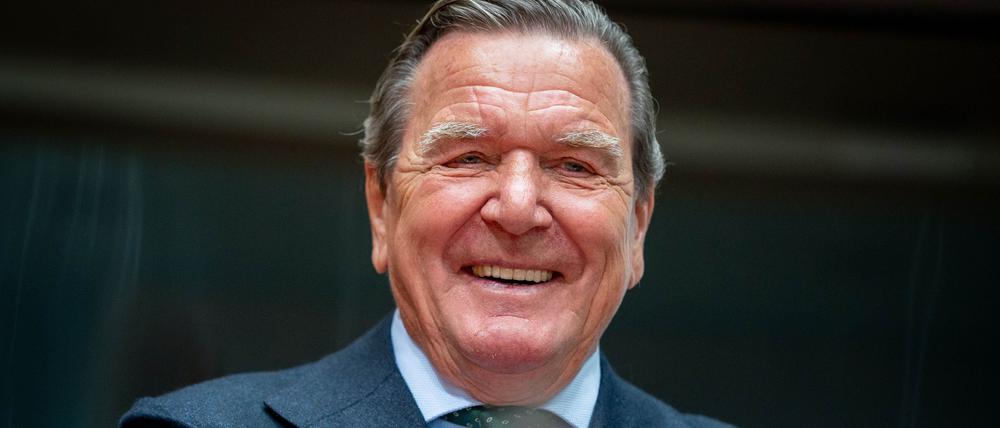 Gerhard Schröder, hier ein Archivfoto, zeigte sich zufrieden mit der Entscheidung in zweiter Instanz.