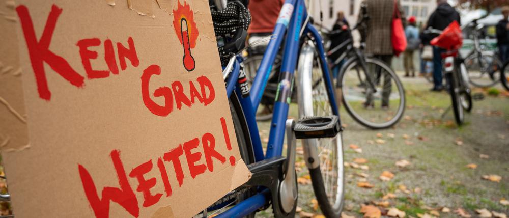 Teilnehmende einer Fahrrad-Demo. (Symbolbild)