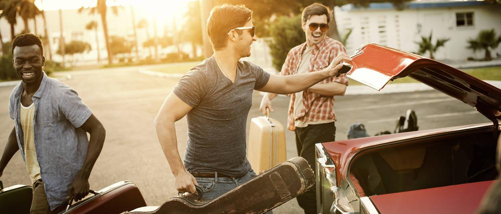 Männer unter sich. Manche Tradition soll man ruhig wahren. Auch wenn die neue Freundin sich was anderes wünscht.