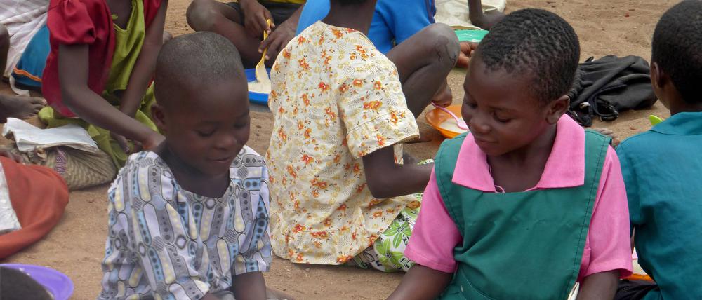 Kenia will mit Schulspeiseprogramm gegen Hunger vorgehen.