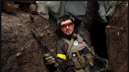 Denis Kapustin in einem Schützengraben in der Ukraine (Archivbild).