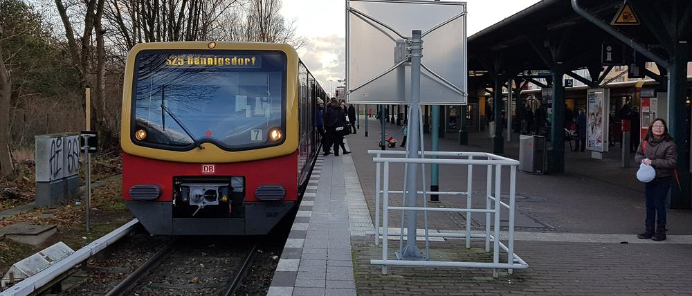 Nur alle 20 Minuten fährt die S25 nach Hennigsdorf