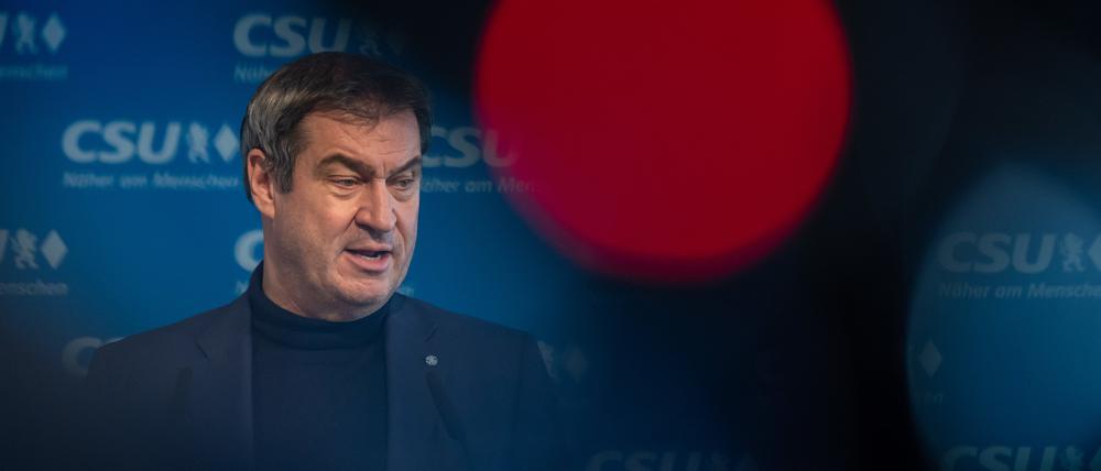 Markus Söder, CSU-Vorsitzender und Ministerpräsident von Bayern, nimmt nach einer gemeinsamen Sitzung von CSU-Präsidium und dem Präsidium der Vereinigung der Bayerischen Wirtschaft (vbw) an einer Pressekonferenz teil.
