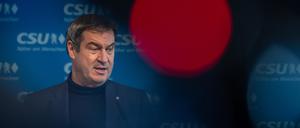 Markus Söder, CSU-Vorsitzender und Ministerpräsident von Bayern, nimmt nach einer gemeinsamen Sitzung von CSU-Präsidium und dem Präsidium der Vereinigung der Bayerischen Wirtschaft (vbw) an einer Pressekonferenz teil. 