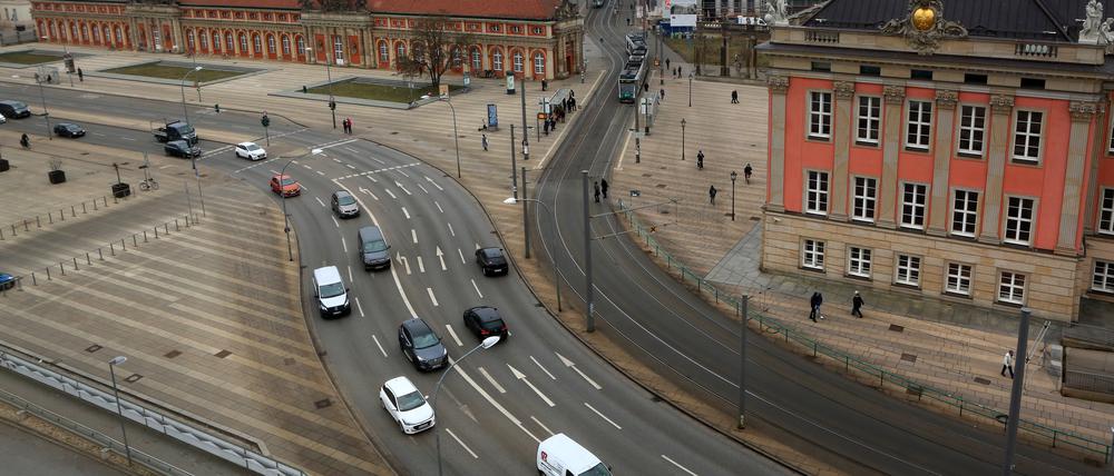 Verkehr in Potsdam. Breite Straße