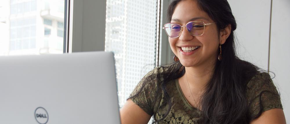 Nataly R., 24, macht eine Ausbildung zur Geomatikerin.