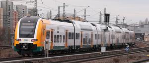 Der Regionalexpress am Potsdamer Hauptbahnhof