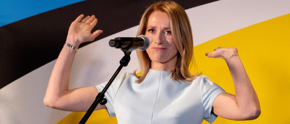 Premierministerin Kaja Kallas ist nach ihrem haushohen Wahlsieg in Feierlaune.