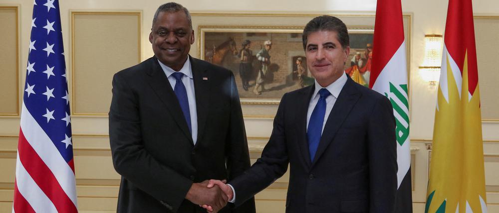 Der US-Verteidigungsminister Lloyd Austimit dem Präsidenten von Kurdistan Nechirvan Barzani.