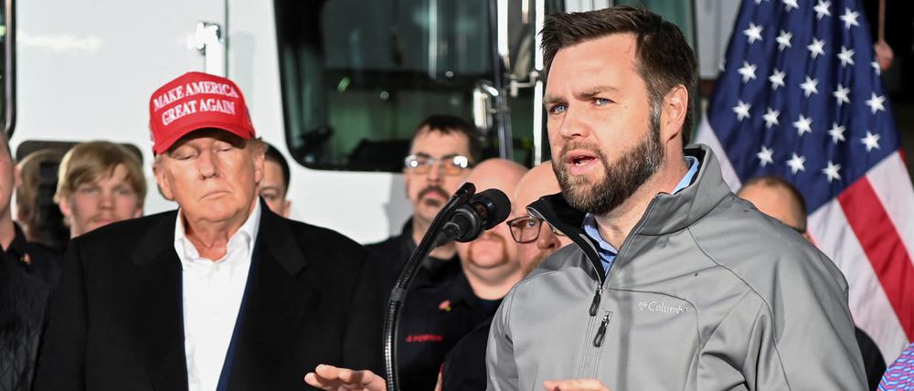 Senator J. D. Vance zusammen mit Ex-Präsident Donald Trump.