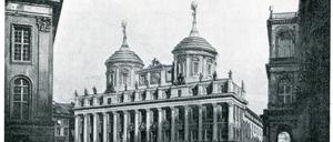 Zwei Türme und zwei Atlanten: So sahen die Pläne für Potsdams Altes Rathaus von 1913 aus.