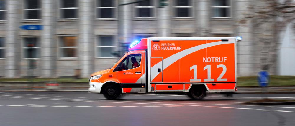 Die Feuerwehr unterwegs zu einem Einsatz.