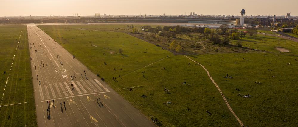 Die Berliner CDU will Berliner:innen erneut über eine Randbebauung des Tempelhofer Felds abstimmen lassen. (Archivfoto)