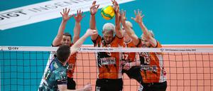 Augen zu und durch. Perugia machte es den Volleys am Mittwoch schwer.