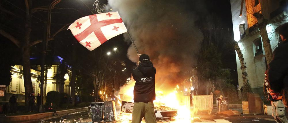 Im vergangenen März kam es in der georgischen Hauptstadt Tiflis zu Protesten gegen ein Gesetz, das die Medienfreiheit einschränken sollte.
