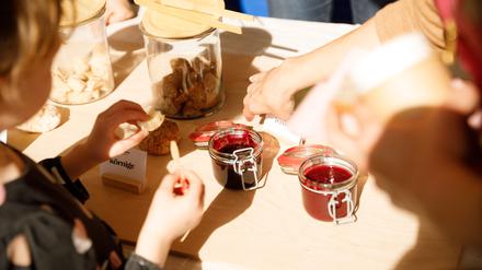 Green Market 2021
Bild vom Vegan Markt im Holzmarkt 25 für den Neu in Berlin Artikel für morgen. Credit: The Green Market Berlin