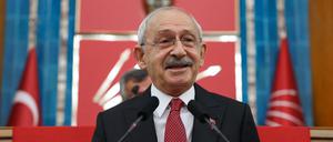 Kemal Kilicdaroglu bei einer Rede im Parlament.