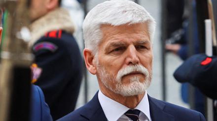 Der tschechische Präsident Petr Pavel ist 2023 bei einer Militärzeremonie zu sehen.