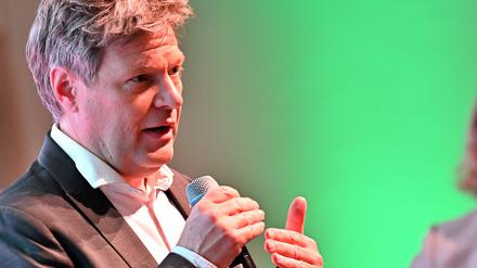 Robert Habeck hat am Dienstag betont, dass der Umstieg auf das klimafreundliche Heizen sozialverträglich gefördert werden soll: „Das war auch nie anders gedacht.“