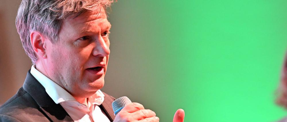 Robert Habeck hat am Dienstag betont, dass der Umstieg auf das klimafreundliche Heizen sozialverträglich gefördert werden soll: „Das war auch nie anders gedacht.“