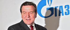 Zu freundschaftlicheren Zeitung: Gerhard Schröder im Jahr 2006 bei einer Pressekonferenz in der Firmenzentrale des russischen Energiekonzerns Gazprom in Moskau.